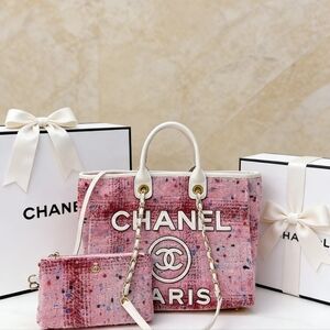 <AUTHENTIC>Chanel Deauville MediumTote Bag in Pink